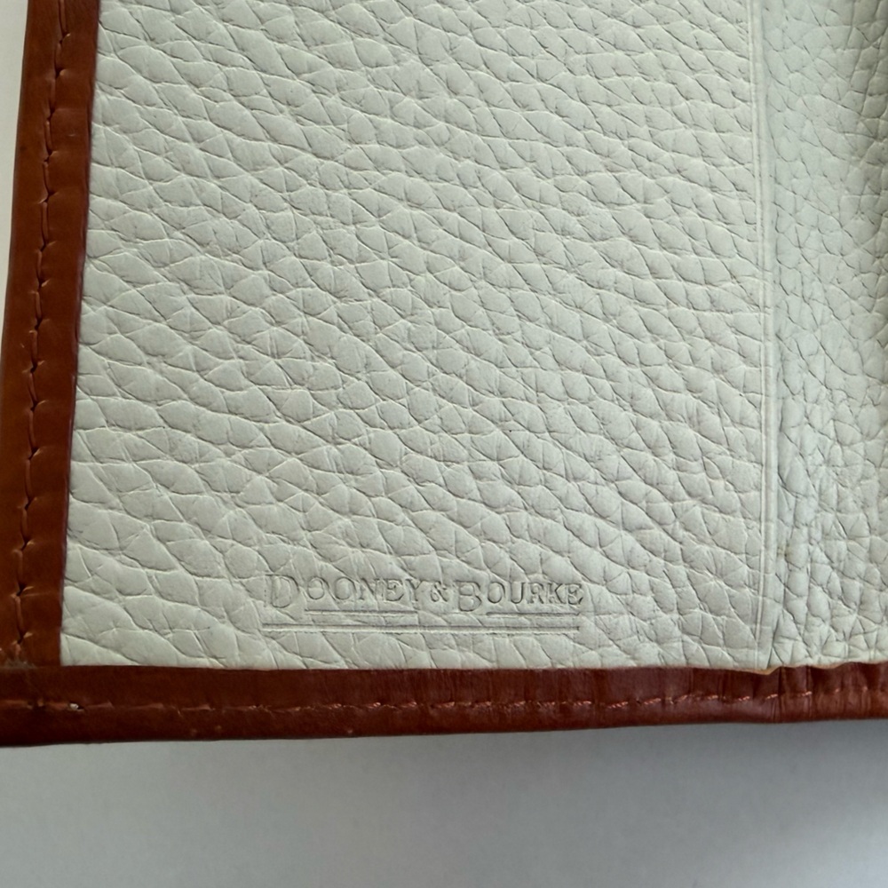 Dooney & Bourke Cream Pebble Leather Wallet with Brown Trim and Brass Plaque - Picture 4 of 8